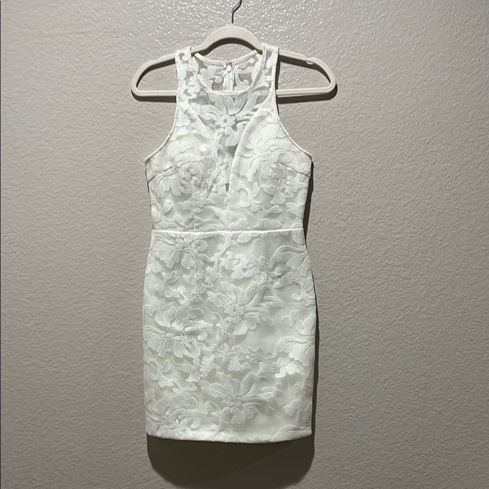 Minuet White Sequin Dress Size S Floral Pattern Sleeveless Prom Formal TC0684
